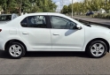 Autos - Renault Logan privilege 1ra mano 2017 Nafta 133000Km - En Venta