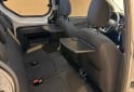 Utilitarios - Renault KANGOO II STEPWAY 2023 Diesel 57500Km - En Venta