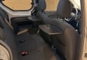 Utilitarios - Renault Kangoo stepway 2023 Nafta 57000Km - En Venta