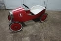 Otros - Auto a pedal de metal - En Venta