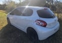 Autos - Peugeot 208 allure touchscreen 2016 Nafta 143800Km - En Venta