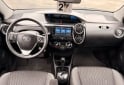 Autos - Toyota Etios XLS 2022 Nafta 37000Km - En Venta