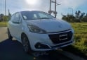 Autos - Peugeot 208 Aluure Touch 1,5 2016 Nafta 153000Km - En Venta