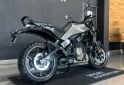 Motos - Husqvarna Svartpilen 250 2025 Nafta 2513Km - En Venta