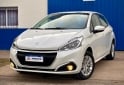 Autos - Peugeot 208 Allure 2017 Nafta 61000Km - En Venta