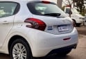 Autos - Peugeot 208 Allure 2017 Nafta 61000Km - En Venta