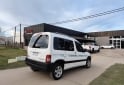 Utilitarios - Peugeot Partner Patagonica 1.6N 2017 Nafta 71700Km - En Venta