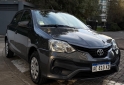 Autos - Toyota ETIOS 2021 Nafta 80000Km - En Venta