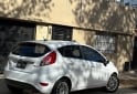 Autos - Ford Fiesta titanium 2015 Nafta 115600Km - En Venta