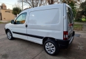 Utilitarios - Peugeot Partner 2015 GNC 200Km - En Venta