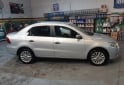 Autos - Volkswagen Voyage confortline plus 2011 Nafta 110000Km - En Venta