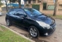 Autos - Peugeot 208 2015 Nafta 140000Km - En Venta