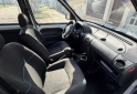 Utilitarios - Renault Kangoo confort 5as 2pl. 2016 Nafta 182000Km - En Venta