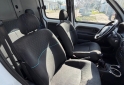 Utilitarios - Renault Kangoo confort 5as 2pl. 2016 Nafta 182000Km - En Venta