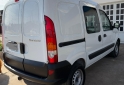 Utilitarios - Renault Kangoo confort 5as 2pl. 2016 Nafta 182000Km - En Venta