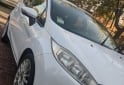 Autos - Ford Fiesta kinetic 2015 Nafta 150000Km - En Venta