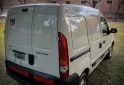 Utilitarios - Renault KANGOO FURG�N 1.6 2015 Nafta 128000Km - En Venta