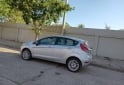 Autos - Ford Fiesta Kinetic SE Plus 2015 GNC 145000Km - En Venta