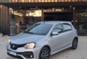 Autos - Toyota ETIOS XLS 2020 Nafta 80000Km - En Venta