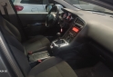Autos - Peugeot 5008 2014 Nafta 180000Km - En Venta