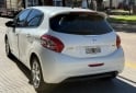 Autos - Peugeot 208 ALLURE 1.5 NAV 2013 Nafta 143000Km - En Venta