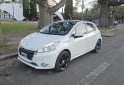 Autos - Peugeot 208 2015 Nafta 82000Km - En Venta