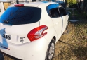 Autos - Peugeot 208 touchscreen 2015 Nafta 186000Km - En Venta