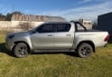 Camionetas - Toyota Hilux SRV 2022 Diesel 43000Km - En Venta
