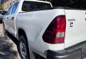 Camionetas - Toyota Hilux dx 2019 Diesel 125000Km - En Venta