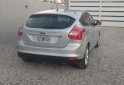 Autos - Ford 5 puertas 2015 Nafta 162000Km - En Venta