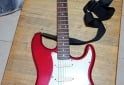 Instrumentos Musicales - Vendo todo! Guitarra + pedales + estuche rigido (leer descripción) - En Venta