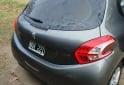 Autos - Peugeot 208 Allure 1.5 touchscree 2014 Nafta 124000Km - En Venta