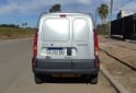 Utilitarios - Renault Kangoo PH3 Confort 1.6 1P 2016 Nafta 323000Km - En Venta
