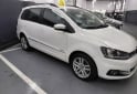 Autos - Volkswagen SURAN HIGHLINE 2017 Nafta 112000Km - En Venta
