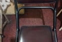 Hogar - Mesa de madera con patas de caño de 1;30 x 50 con 2 sillas de cuero - En Venta