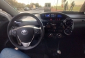 Autos - Toyota Etios xs 2017 Nafta 138000Km - En Venta