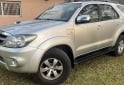 Camionetas - Toyota HILUX SW4 SRV AT/CUERO 2008 Diesel 288500Km - En Venta