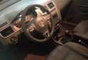Autos - Volkswagen Suran trendline 2015 GNC 131000Km - En Venta