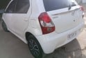 Autos - Toyota Etios 2018 Nafta 130000Km - En Venta