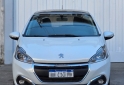 Autos - Peugeot 208 2017 Nafta 68000Km - En Venta