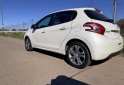 Autos - Peugeot 208 Feline 2014 Nafta 180000Km - En Venta