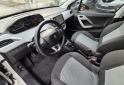 Autos - Peugeot 208 allure touchscreen 2016 Nafta 143200Km - En Venta