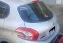 Autos - Peugeot 208 Allure touchrcreen 2014 Nafta 130000Km - En Venta