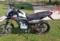 Motos - Motomel SKUA SILVER EDITION V6 2025 Nafta 9000Km - En Venta
