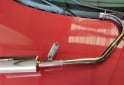Accesorios para Motos - Vendo escapé y cubiertas - En Venta