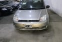 Autos - Ford Fiesta 2005 Nafta 140000Km - En Venta