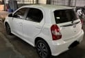 Autos - Toyota Etios platinum 2017 Nafta 94000Km - En Venta