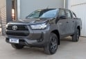 Camionetas - Toyota Hilux SR 2022 Diesel 43000Km - En Venta