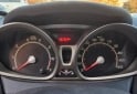 Autos - Ford Fiesta Kin. Des. Titanium 2013 Nafta 196000Km - En Venta