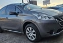 Autos - Peugeot 208 2015 GNC 178000Km - En Venta
